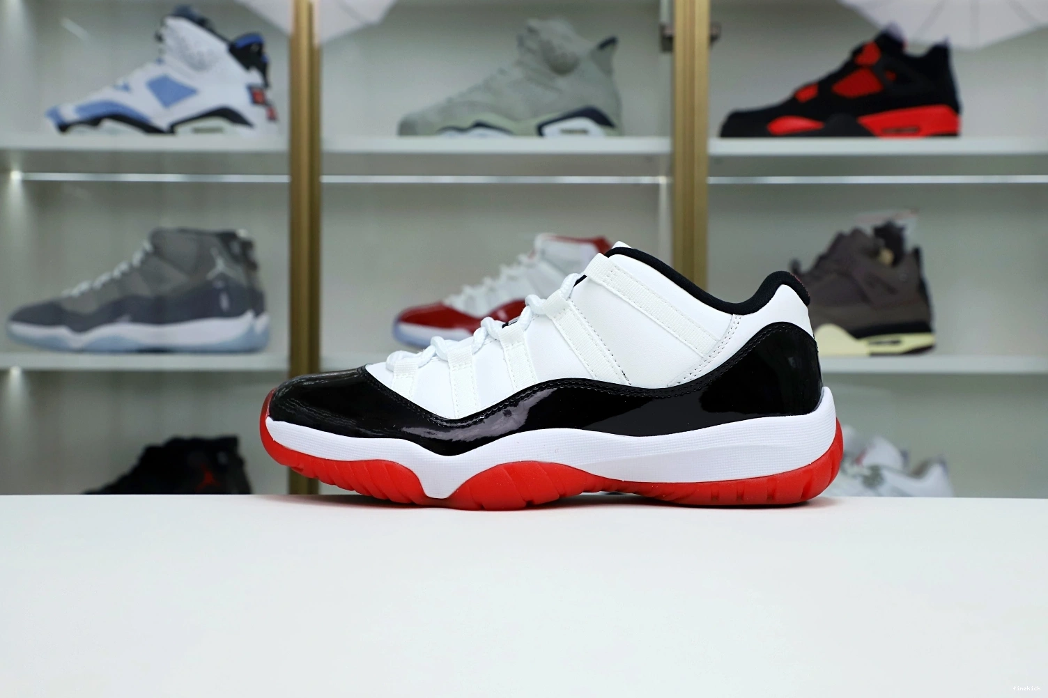 11 JORDAN AIR BRED WHITE LOW 1221